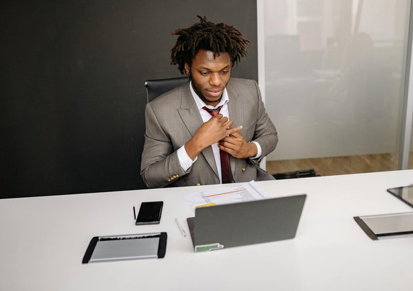 Les obligations légales envers les partenaires d'affaires : un focus sur le droit des obligations